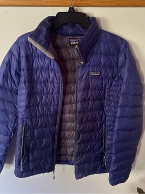 Patagonia Women’s Puffer Jacket. Medium. Blue